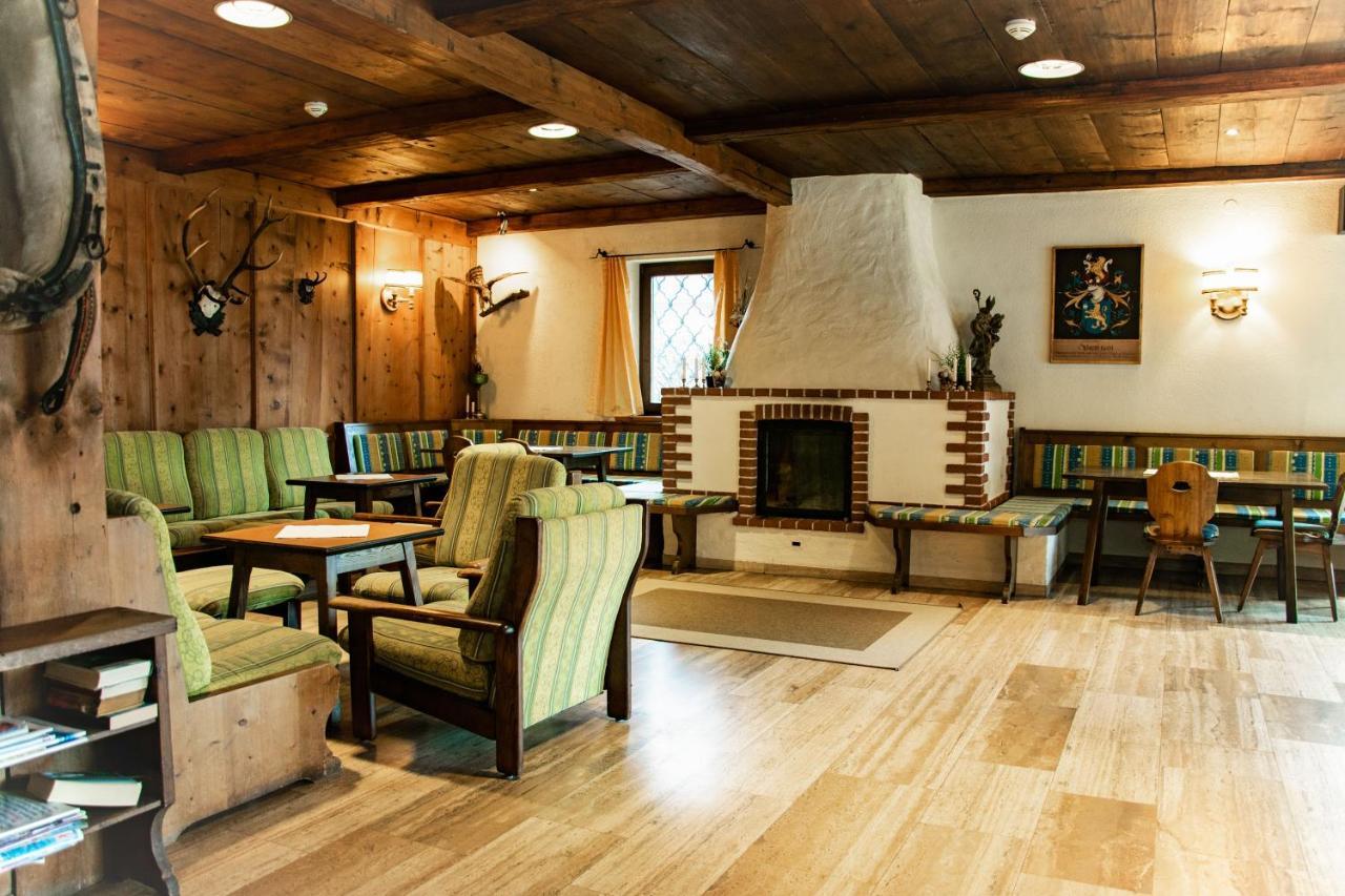 Hotel Marko 외치 외부 사진